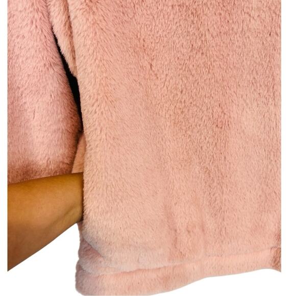 Banana Republic Faux Fur Cozy Sweatshirt NWT - Picture 4 of 12